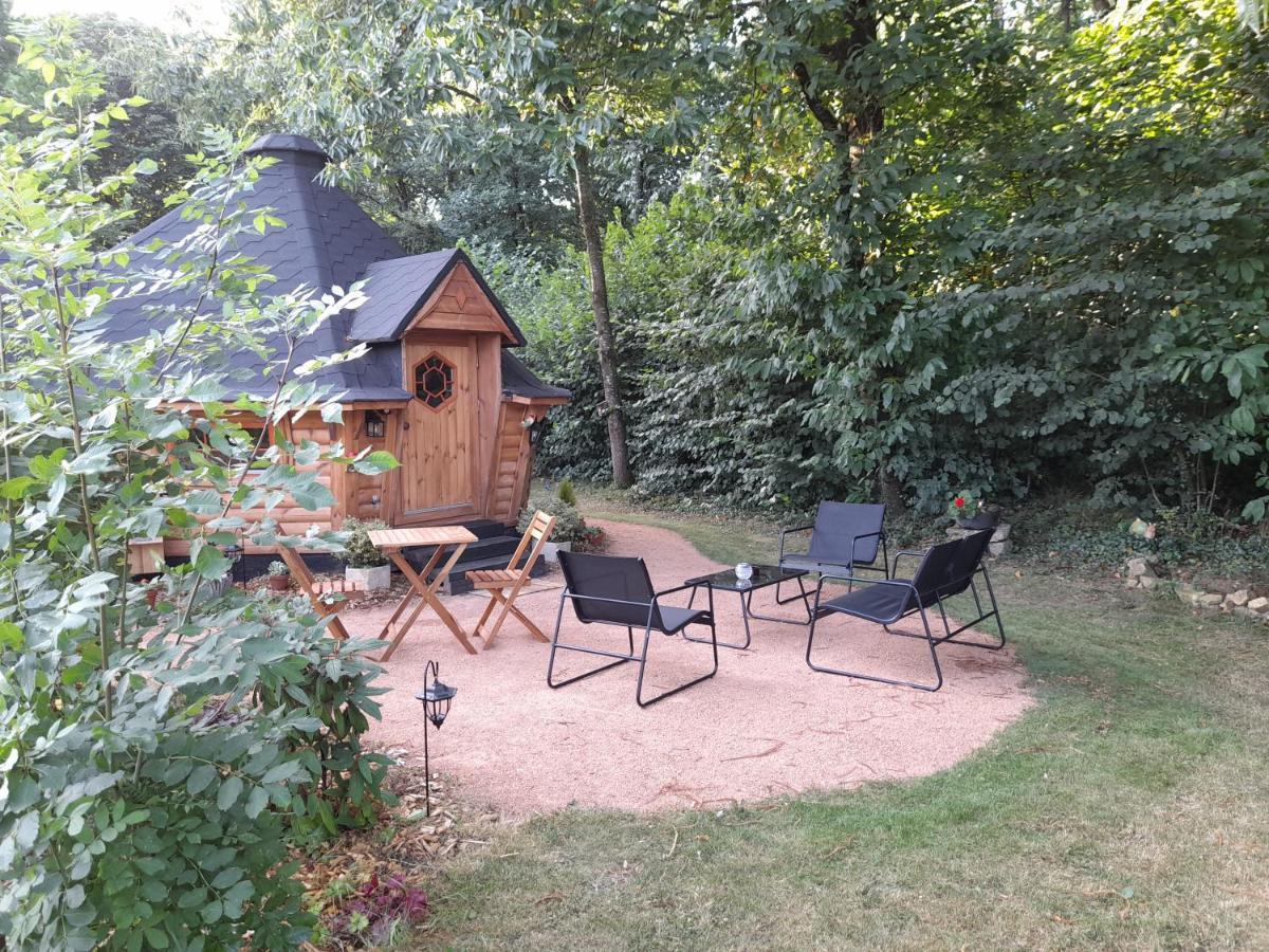 A L'Oree Du Cedre Hotel Pouzauges Exterior photo